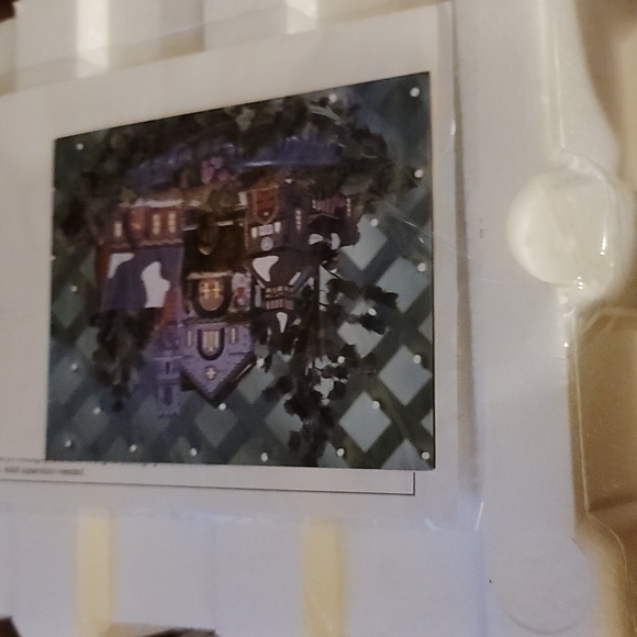 Department 56 Camden Park Fountain - Picture 11 of 14